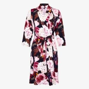Posh Peanut zoey floral robe size 2xl